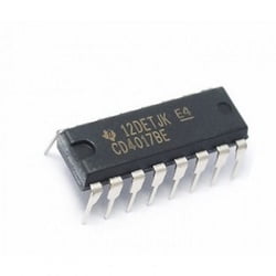 CD4017 decade counter IC